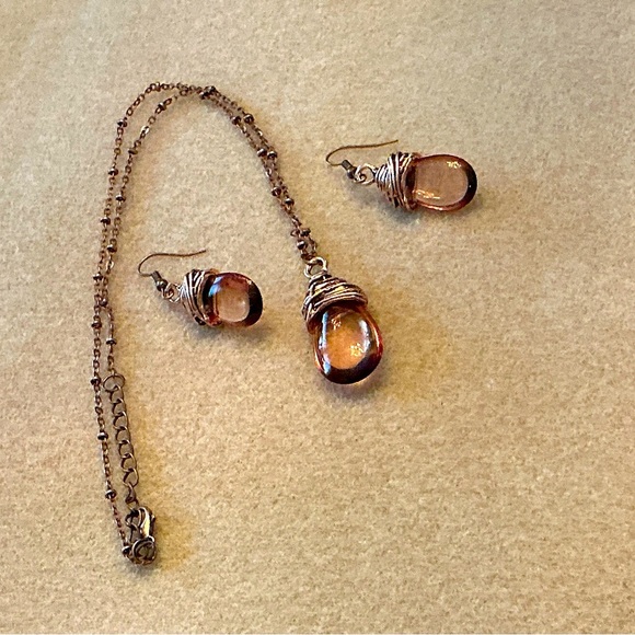 Beautiful Necklace and Earring Set! 23”
Brand New! - Picture 1 of 2